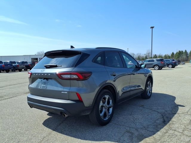 Certified 2025 Ford Escape ST-Line AWD/4WD image 6