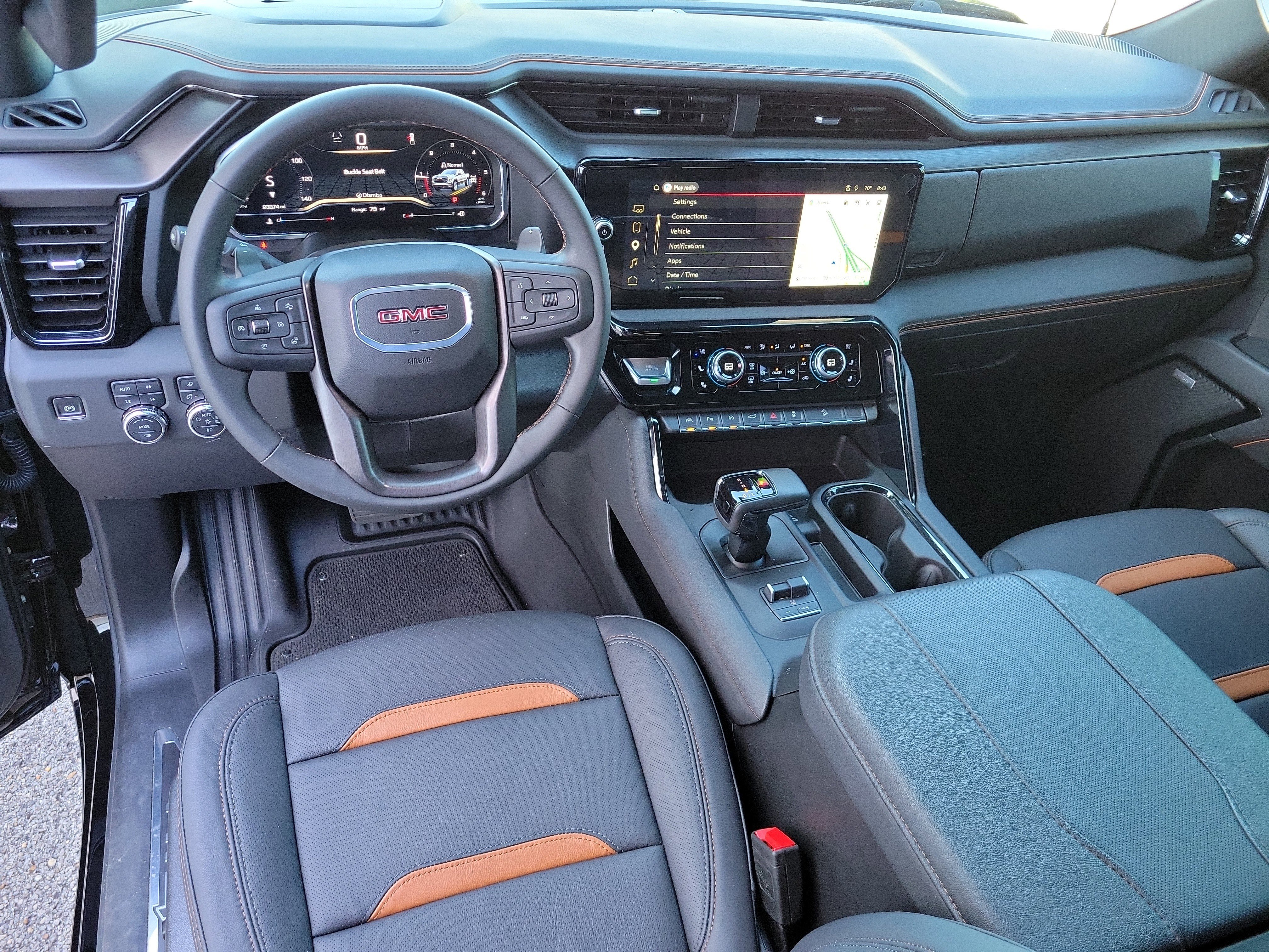 Used 2025 GMC Sierra 1500 AT4 w/ AT4 Premium Package AWD/4WD image 14