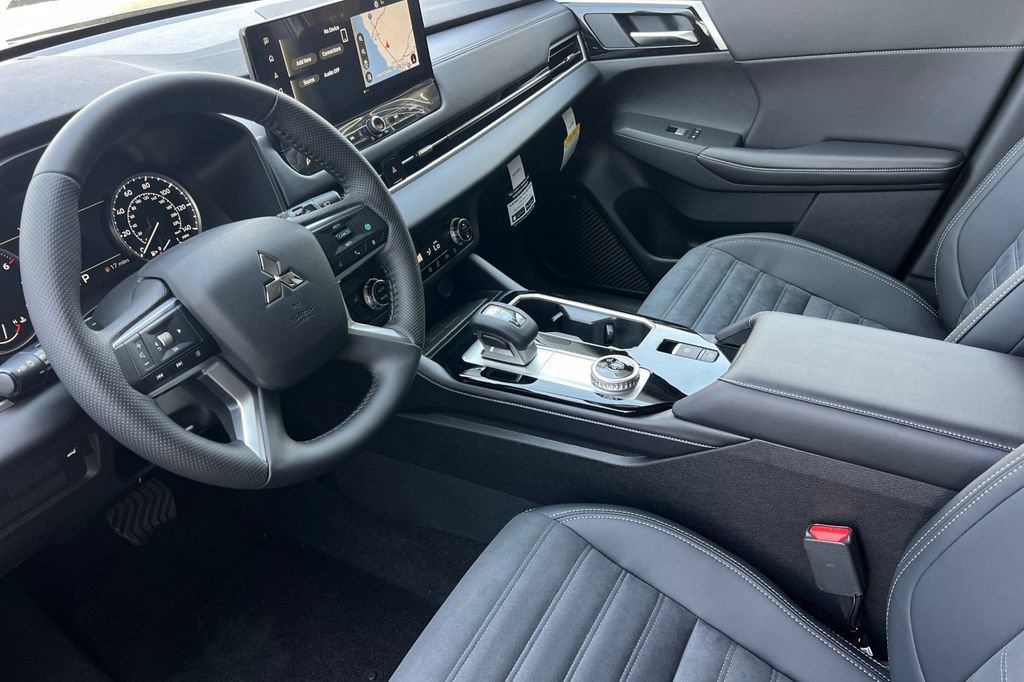 New 2026 Mitsubishi Outlander SE FWD image 11