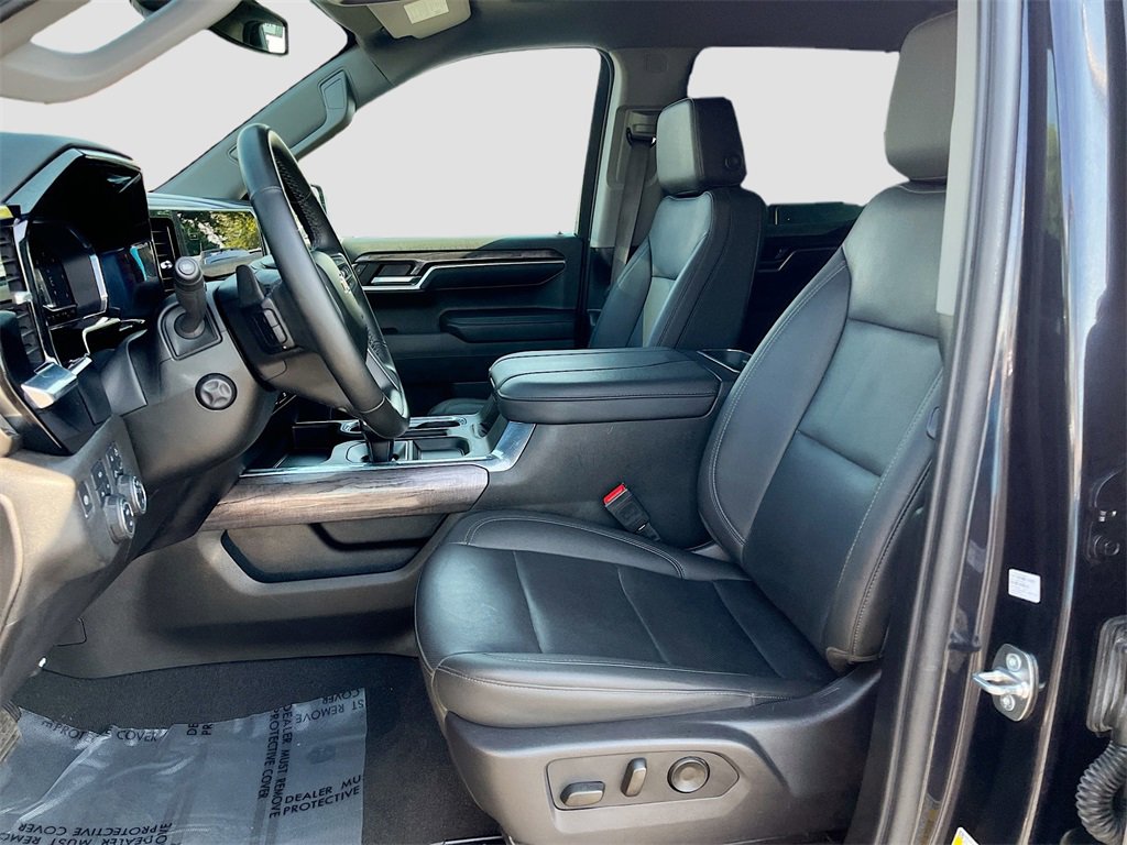 Used 2024 Chevrolet Silverado 1500 LTZ image 22