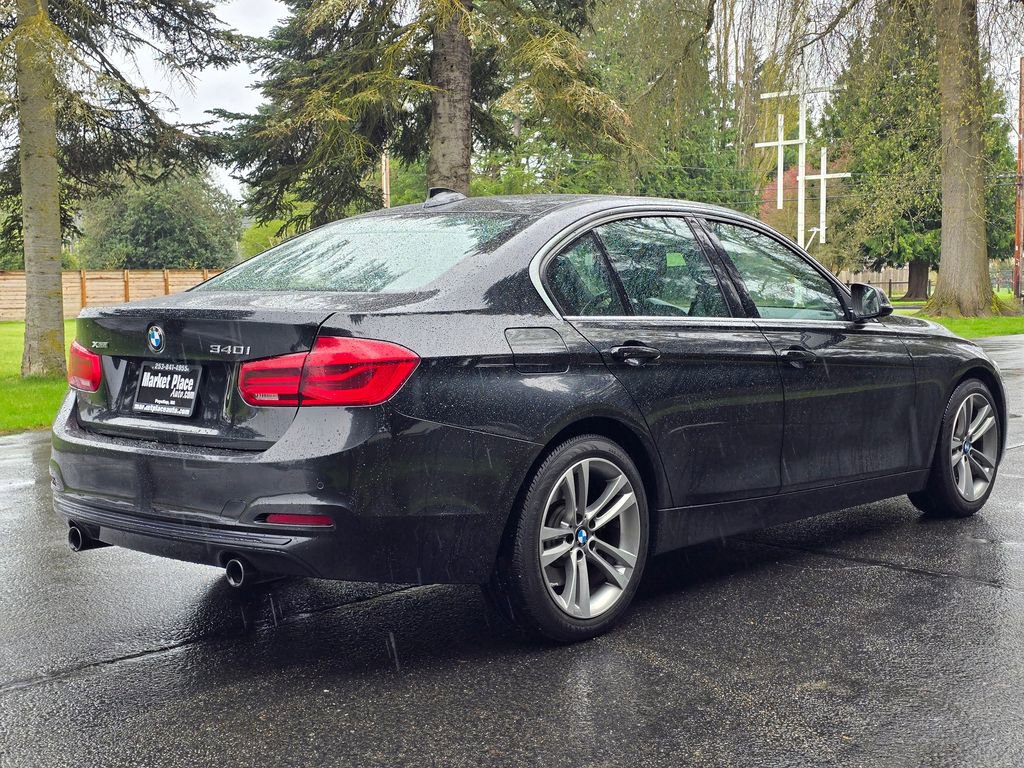 Used 2017 BMW 340i xDrive Sedan AWD/4WD image 6