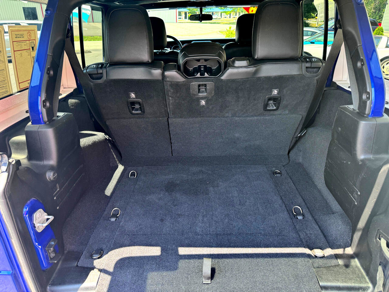 Used 2018 Jeep Wrangler Unlimited Sahara w/ Cold Weather Group image 12