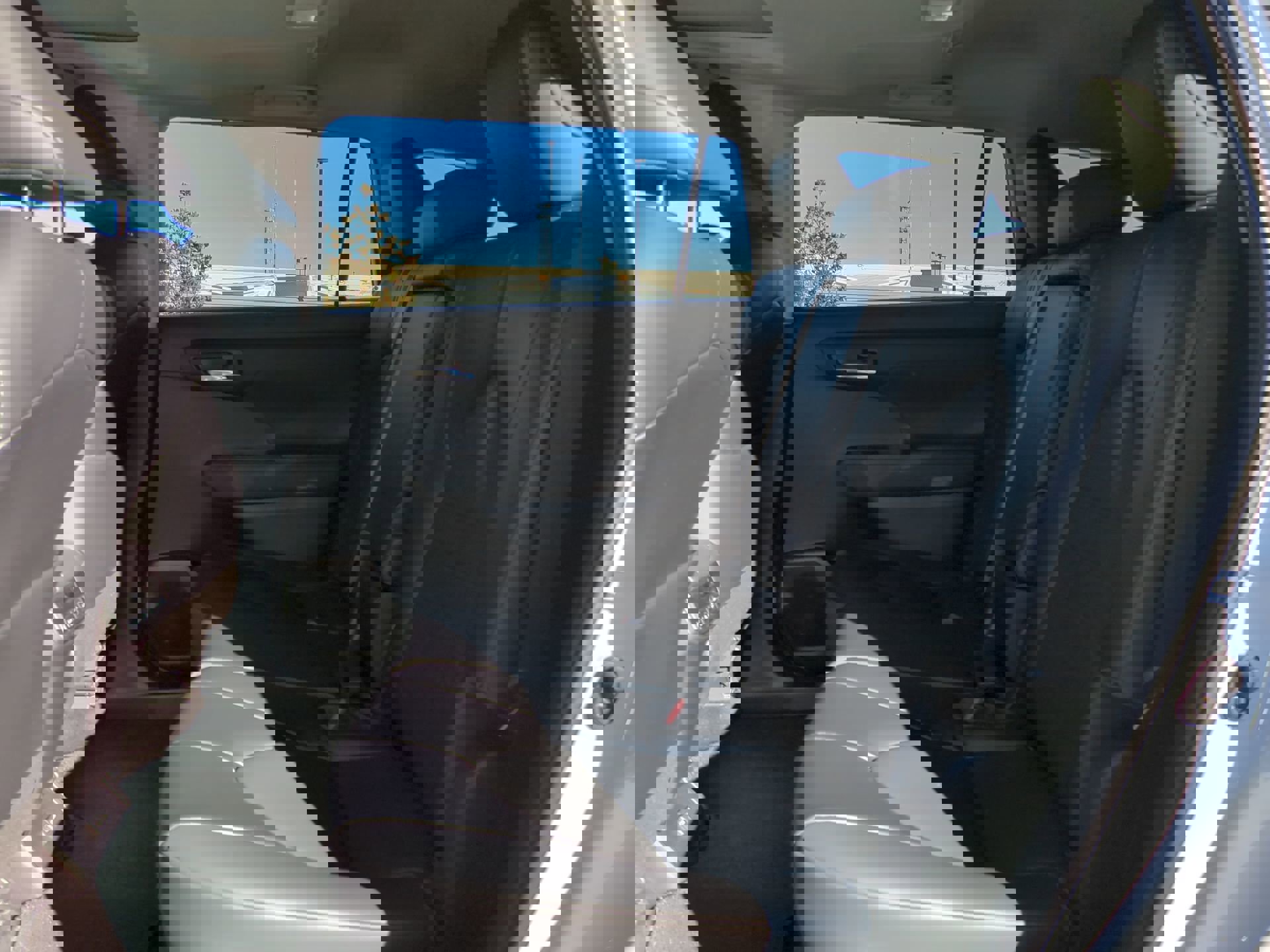 Used 2022 Toyota Highlander XLE image 13