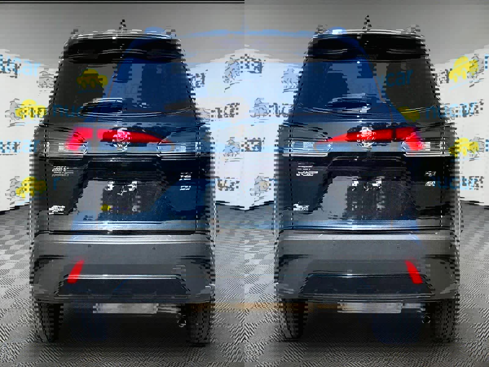 Used 2024 Toyota Corolla Cross XLE w/ Convenience Package image 5