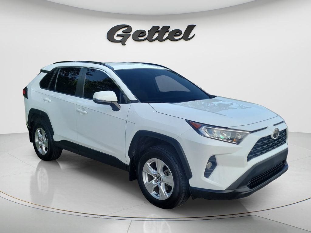 Certified 2020 Toyota RAV4 XLE FWD image 3