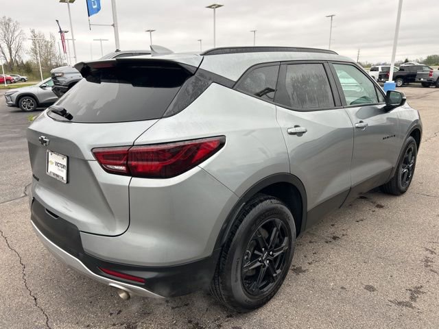 Used 2023 Chevrolet Blazer LT w/ Midnight/Sport Edition FWD image 5