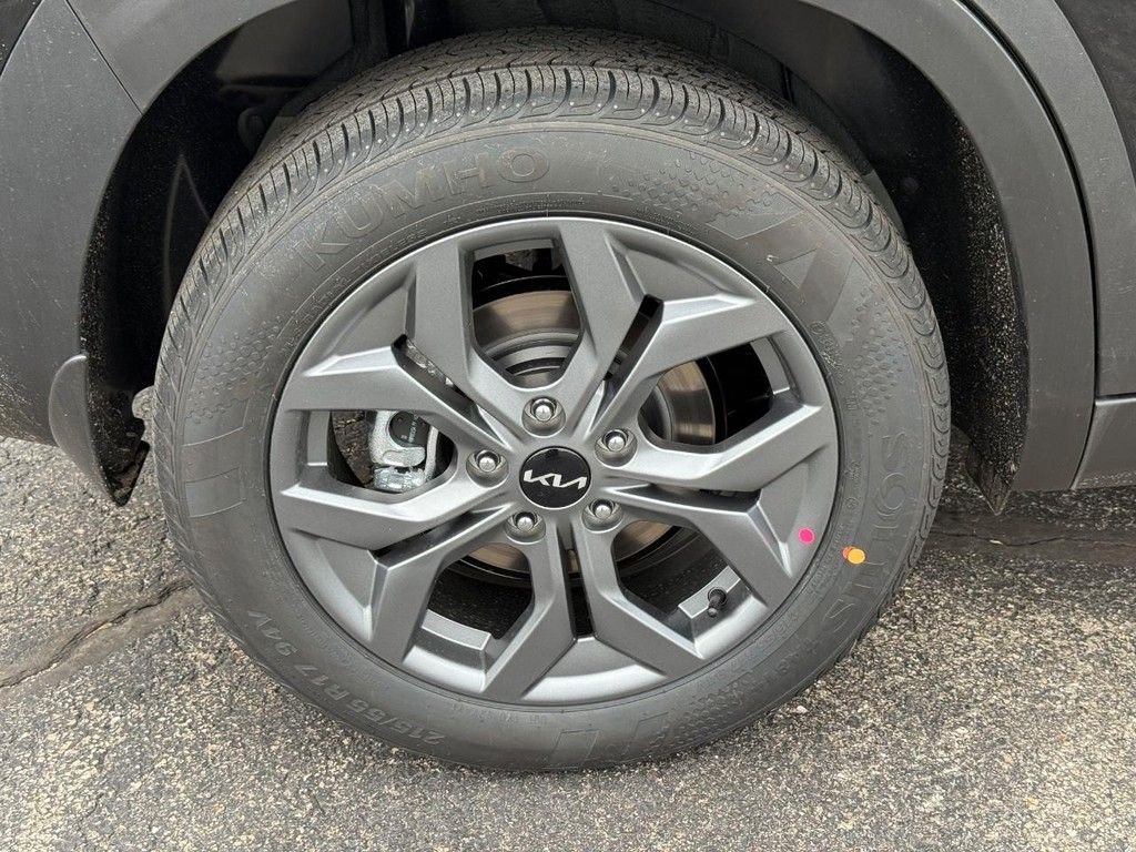 New 2026 Kia Seltos LX image 4