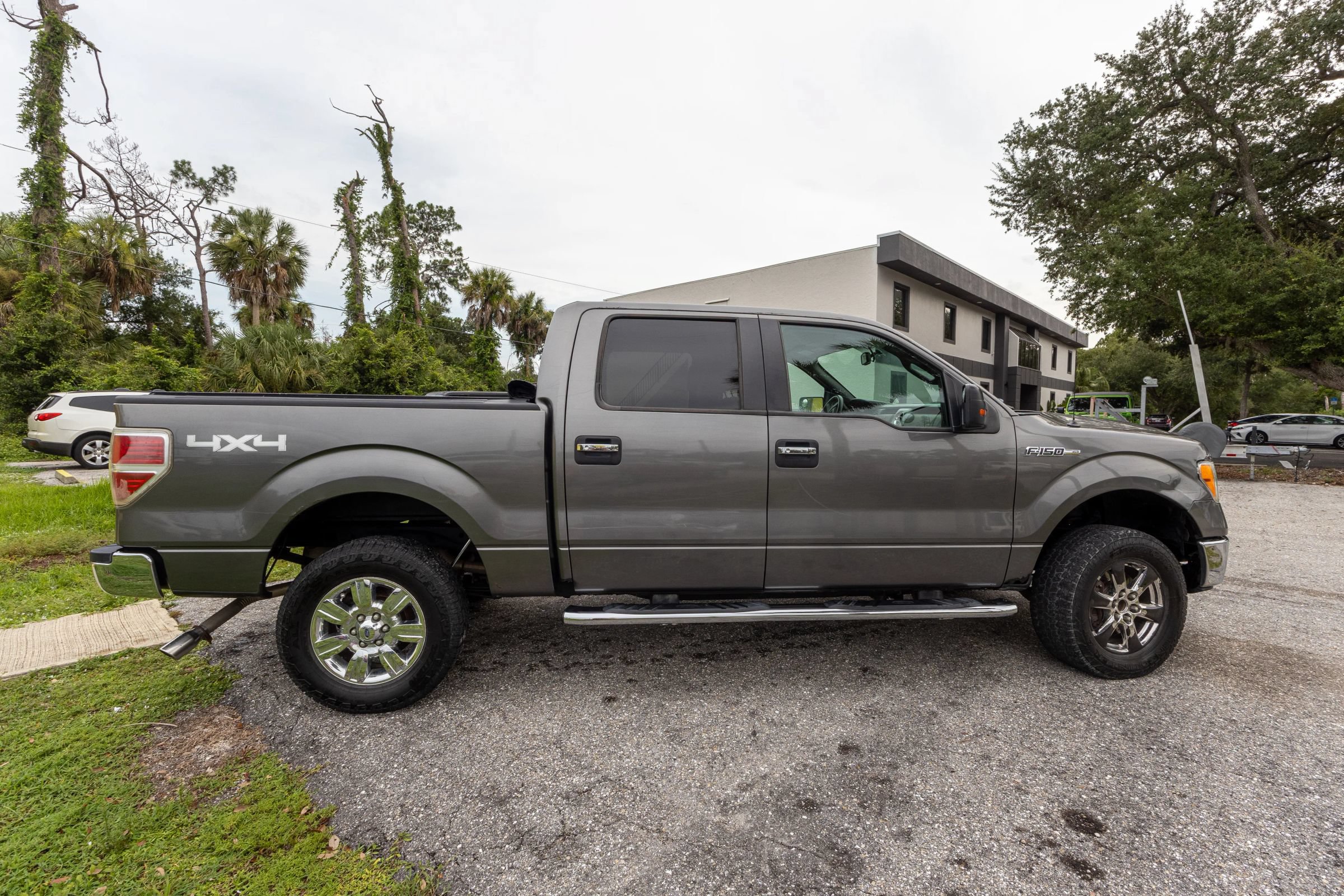 Used 2010 Ford F150 Platinum AWD/4WD image 4