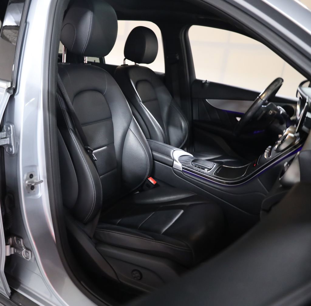 Used 2022 Mercedes-Benz GLC 300 4MATIC image 52