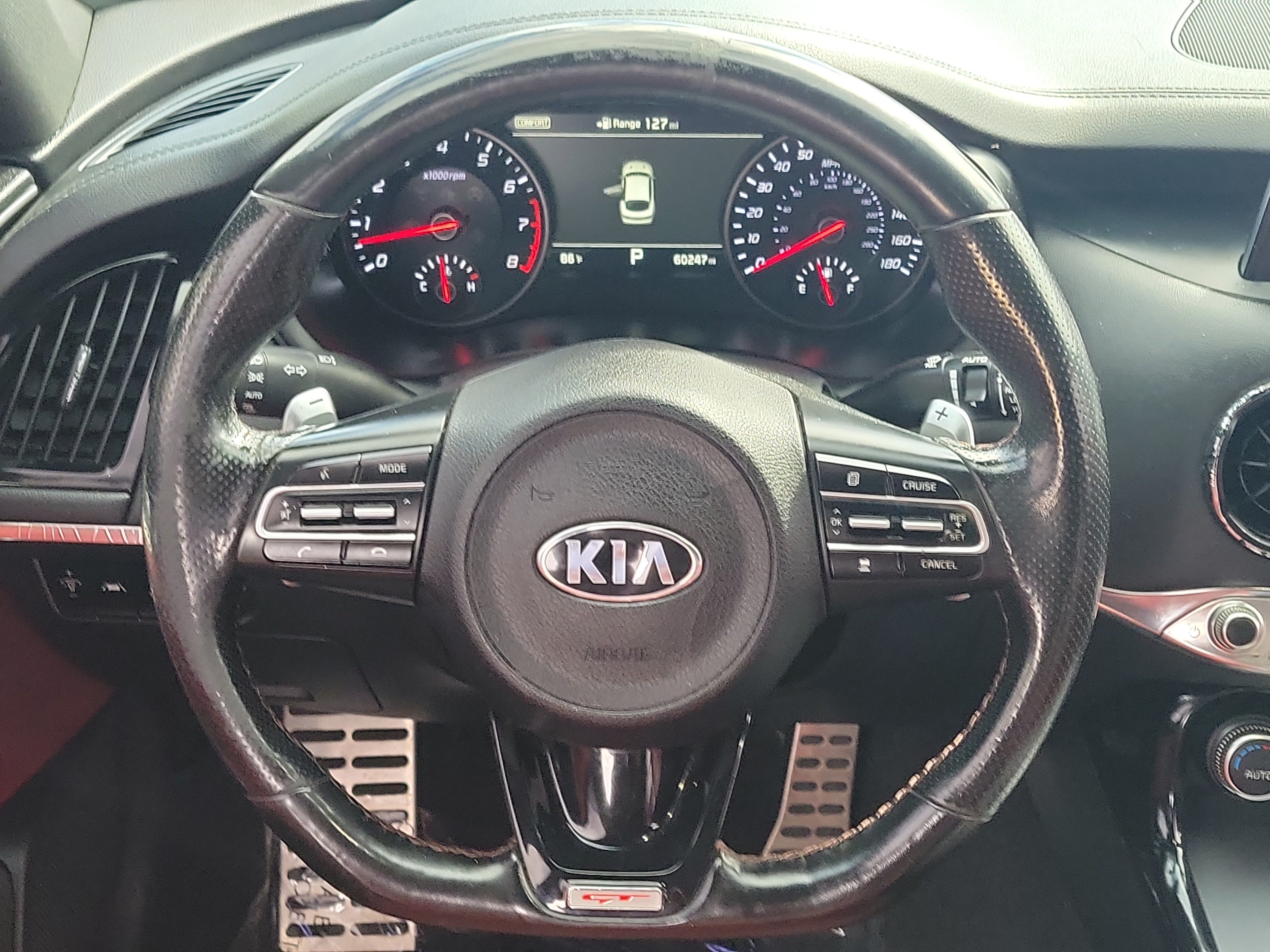 Used 2020 Kia Stinger GT1 RWD image 19