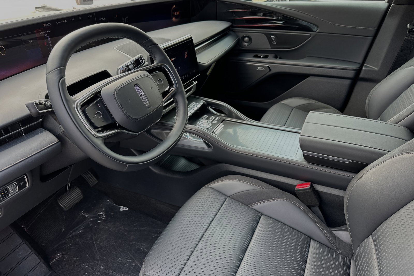 New 2024 Lincoln Nautilus Reserve w/ Equipment Group 202A image 6