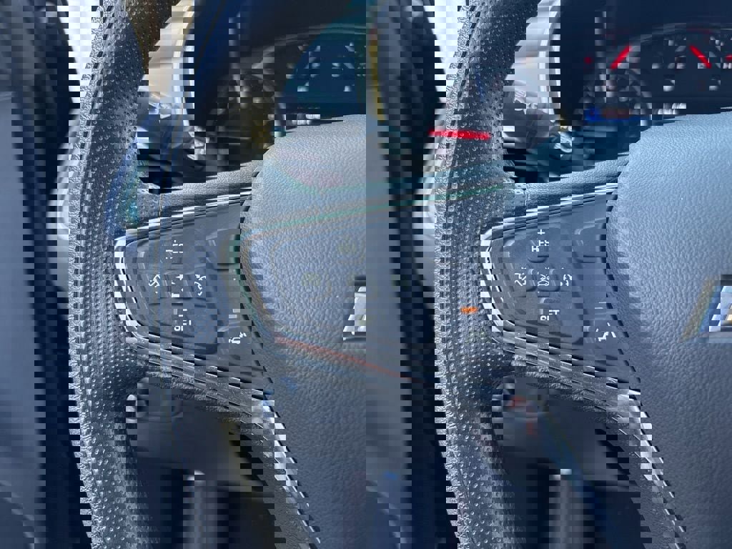 Used 2024 Chevrolet Equinox LS w/ LS Convenience Package image 23