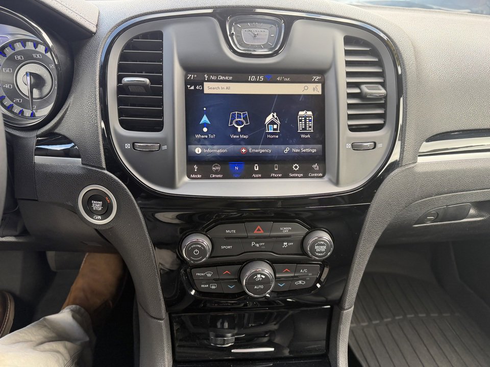 Used 2023 Chrysler 300 S w/ Comfort Group image 17