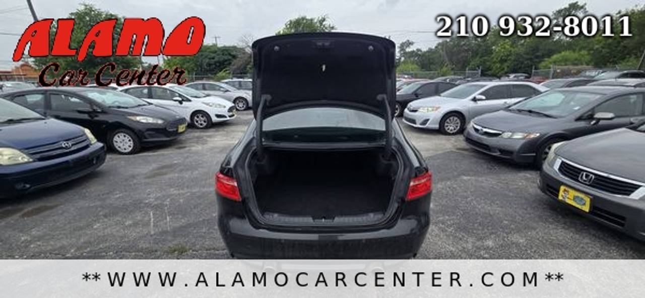Used 2017 Jaguar XF Premium RWD image 21