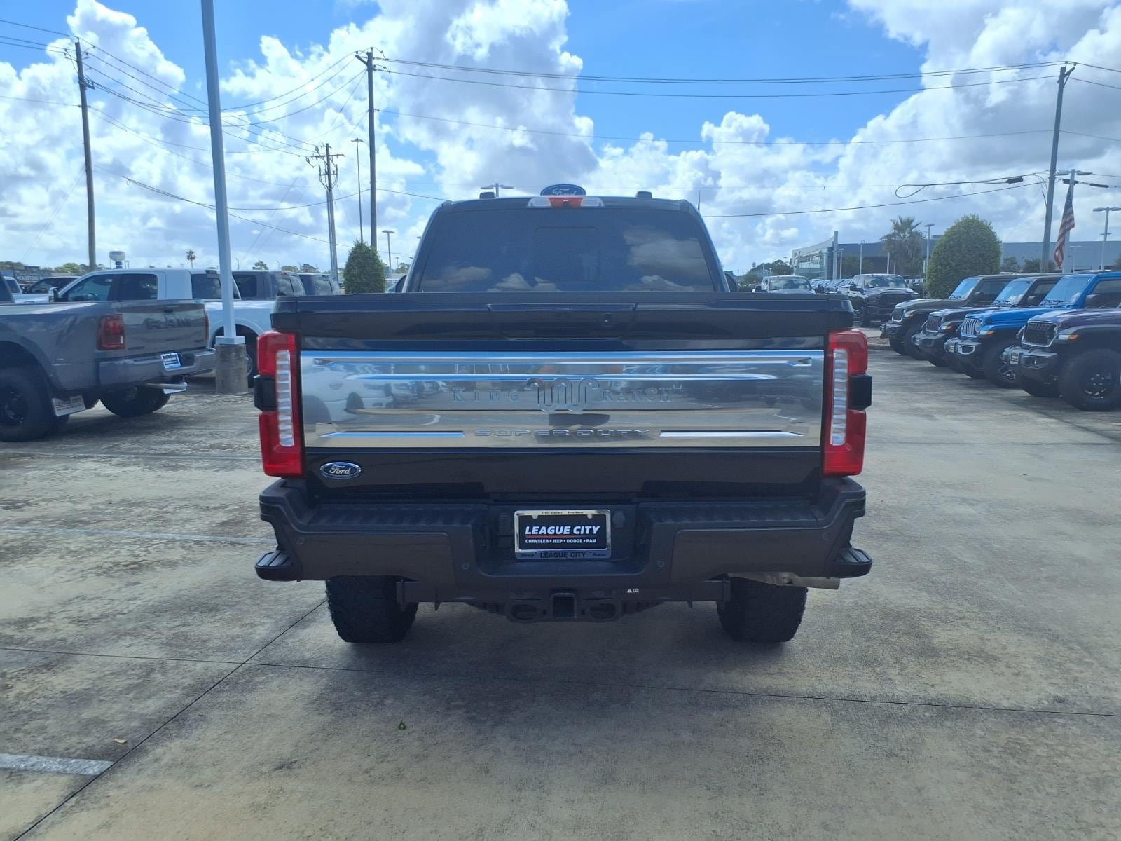 Used 2025 Ford F250 King Ranch w/ Tremor Off-Road Package AWD/4WD image 6