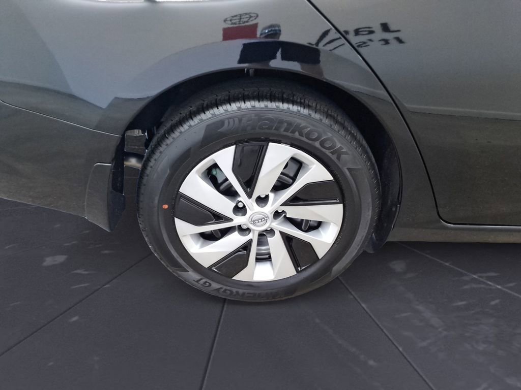 Used 2025 Nissan Altima 2.5 S FWD image 29