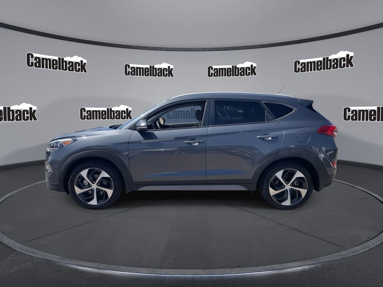 Used 2017 Hyundai Tucson Sport FWD image 4