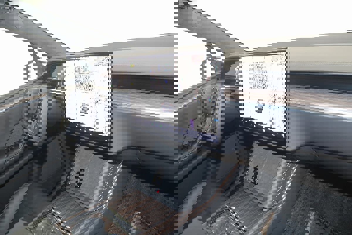 Used 2022 Tesla Model X image 49