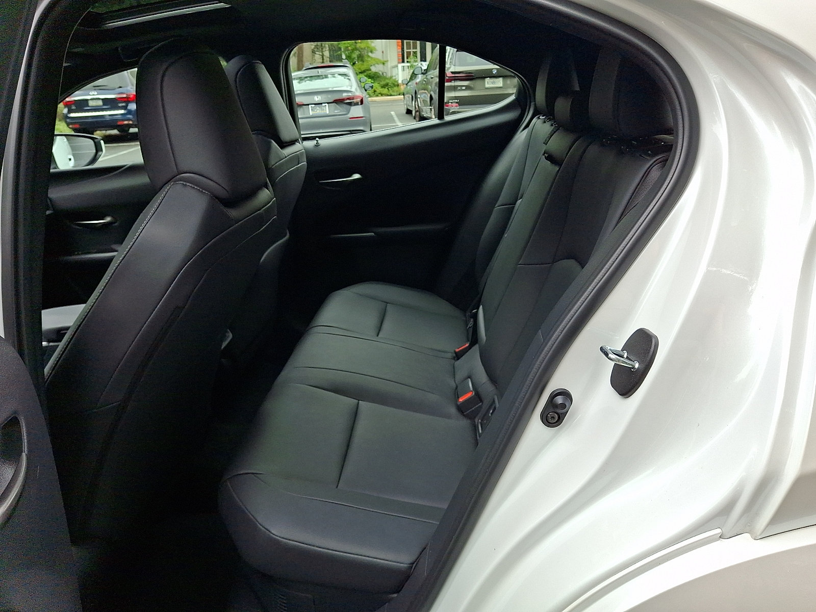 Certified 2025 Lexus UX 300h AWD w/ Accessory Package (Z1) image 10