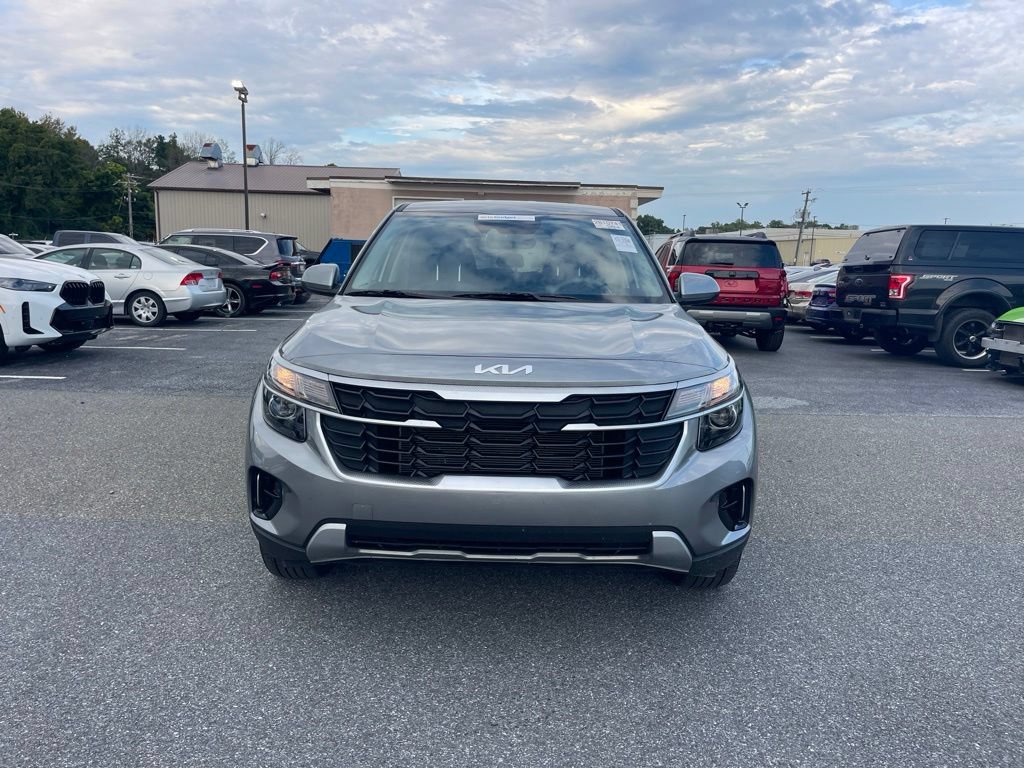 Used 2026 Kia Seltos LX FWD image 8