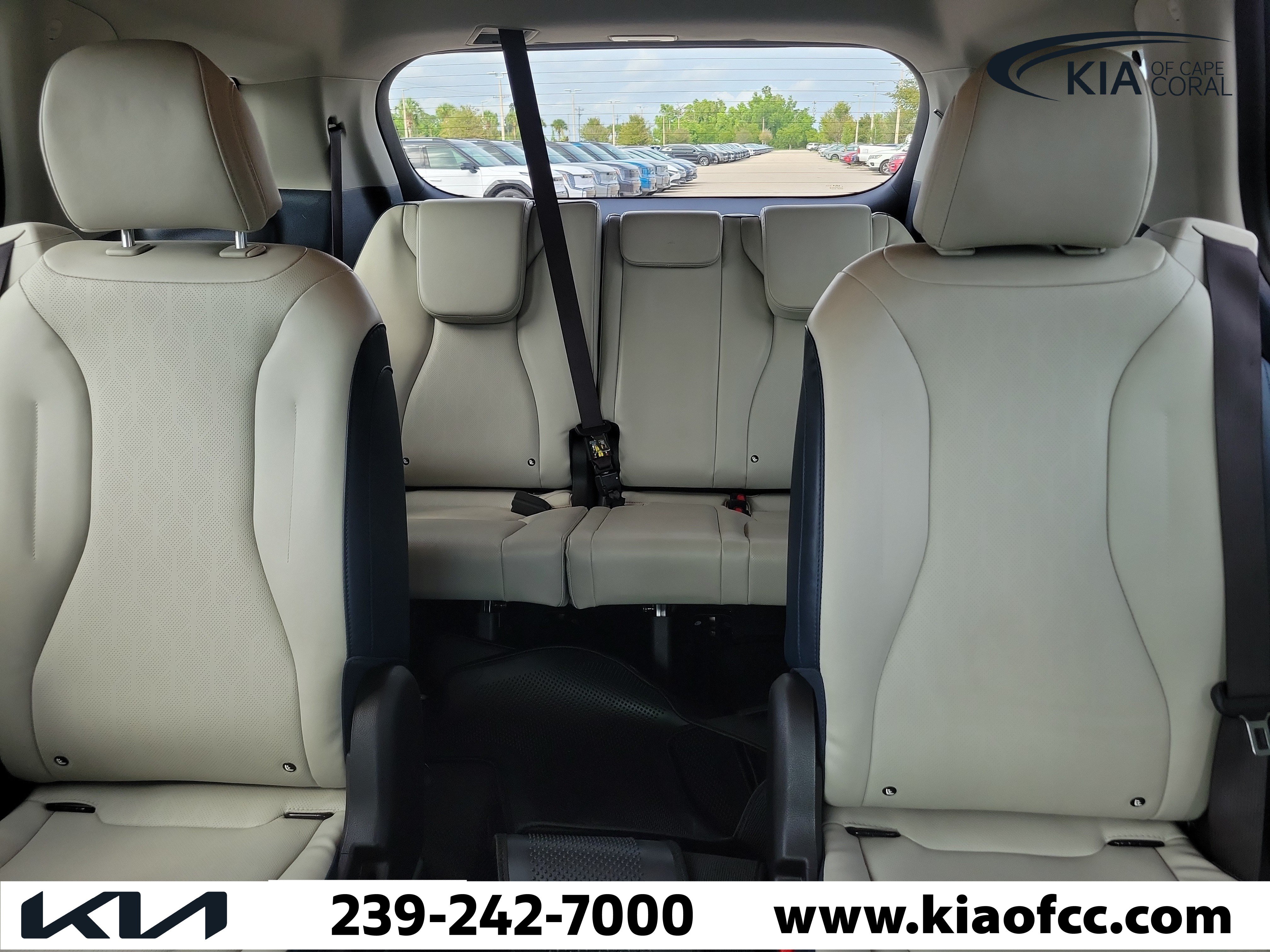 Certified 2025 Kia Carnival EX FWD image 26