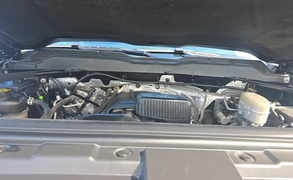 Used 2017 Chevrolet Silverado 2500 LTZ w/ Vortec Plus Package AWD/4WD image 7