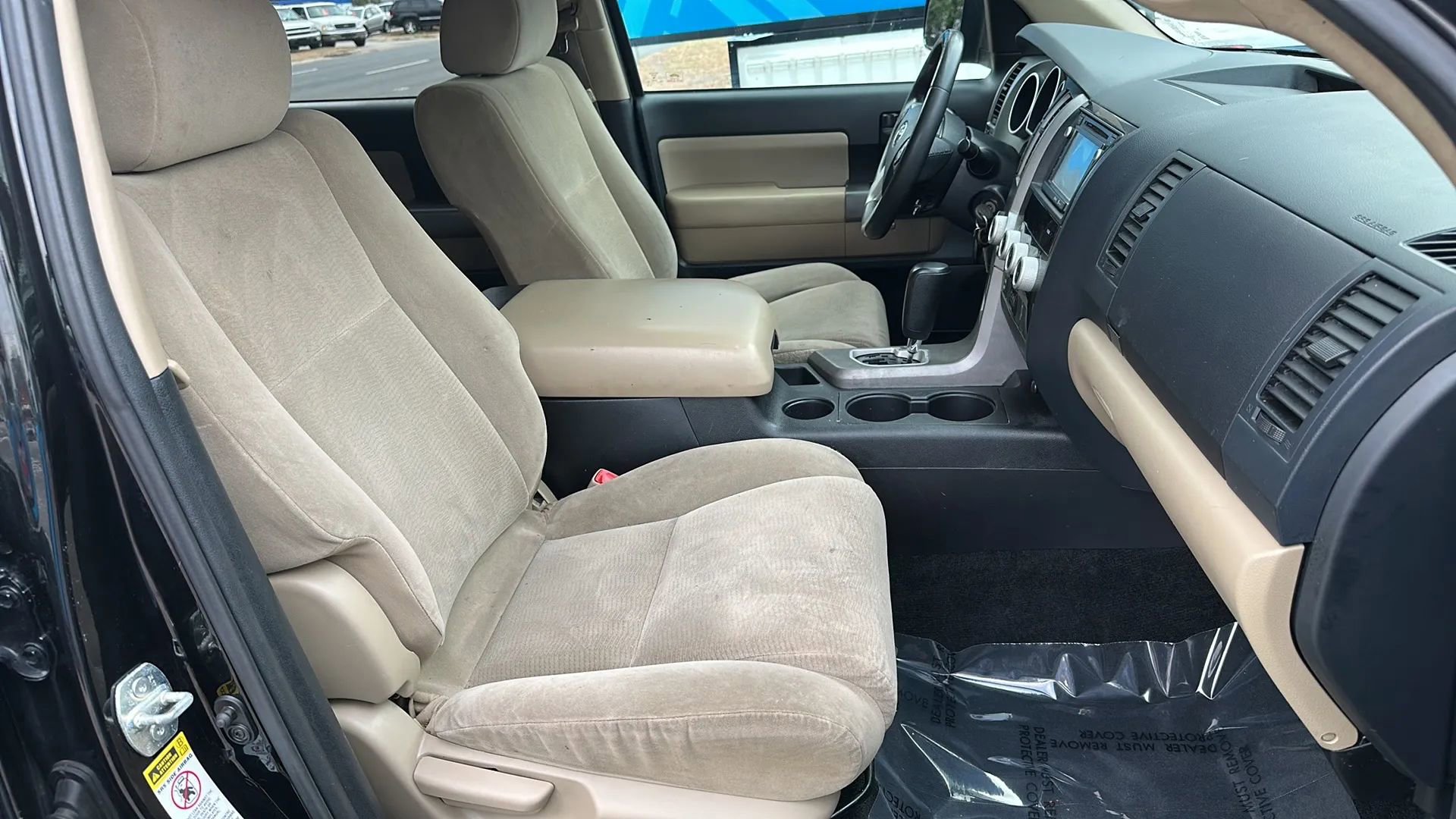 Used 2014 Toyota Sequoia SR5 AWD/4WD image 27