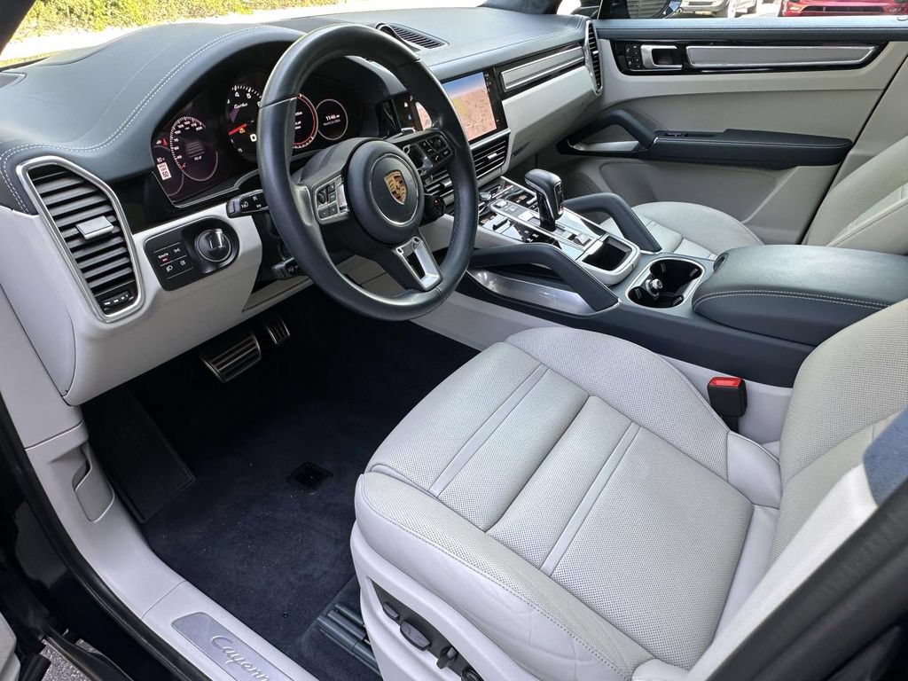 Certified 2022 Porsche Cayenne Turbo AWD/4WD image 11