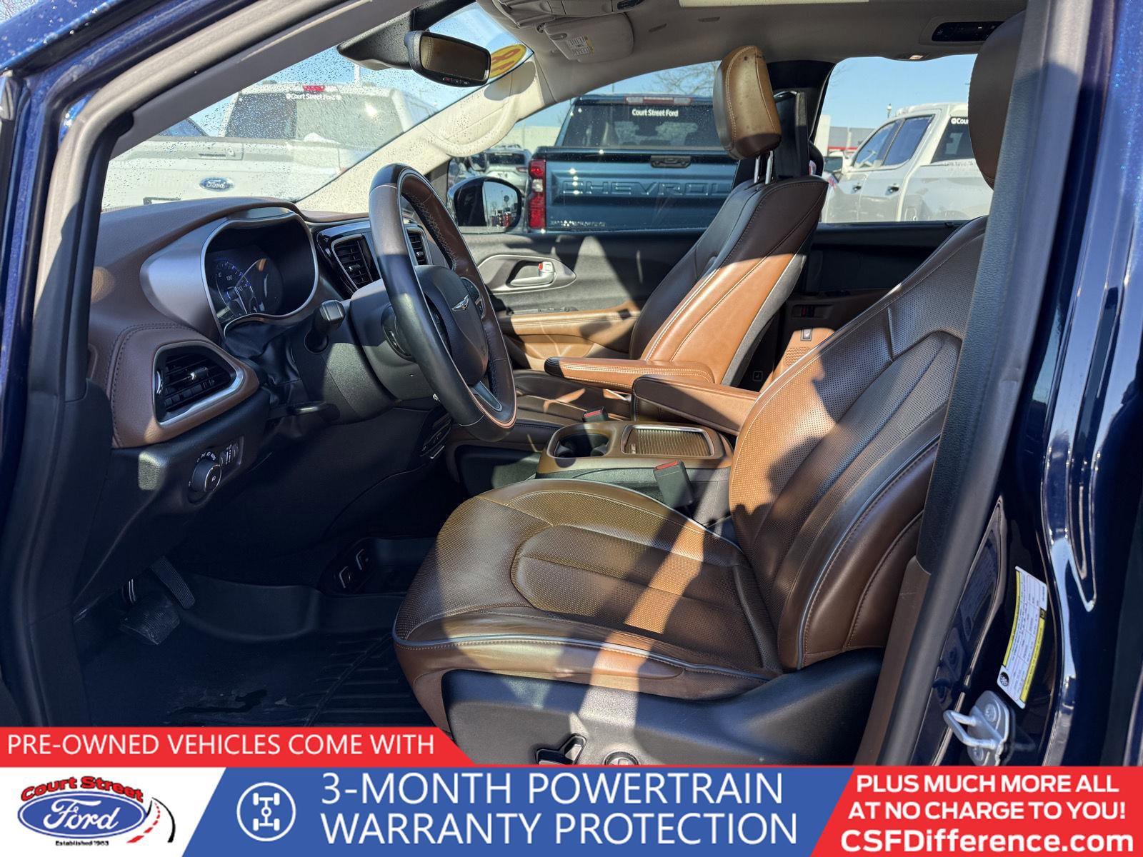 Used 2018 Chrysler Pacifica Limited w/ Tire & Wheel Group image 9