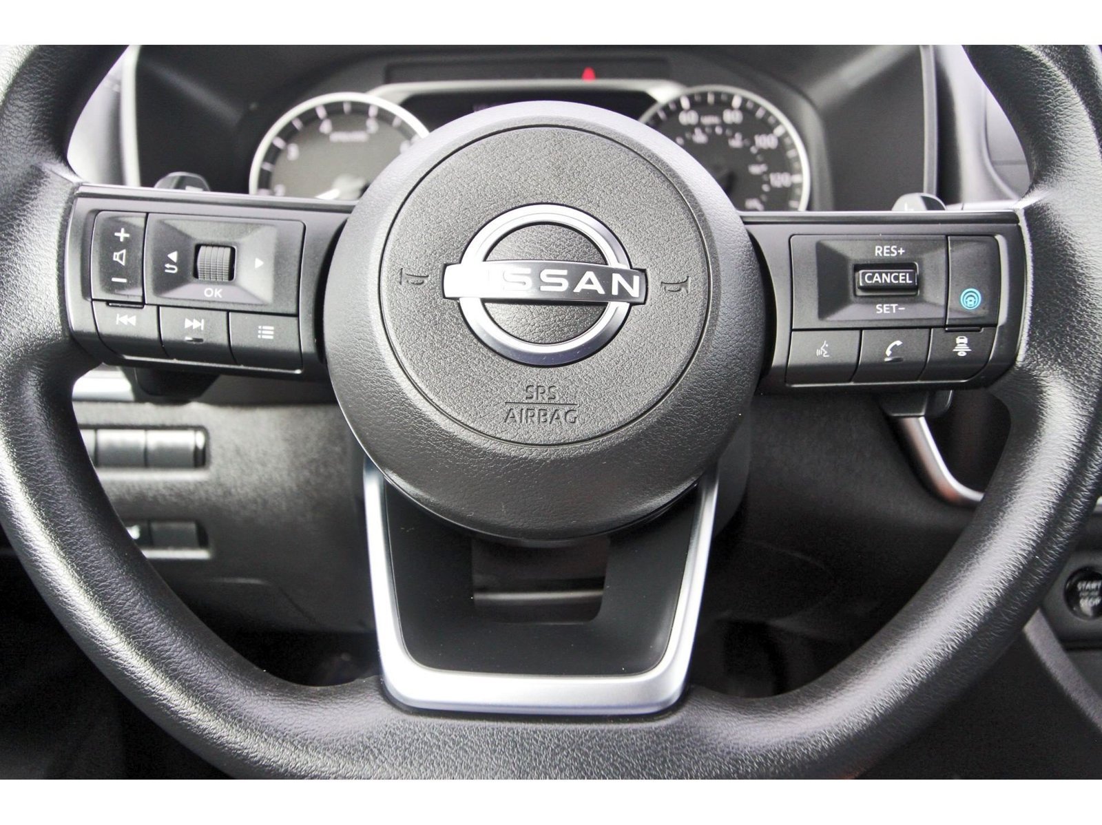 Used 2024 Nissan Rogue SV FWD image 18