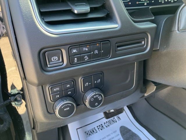Used 2023 Chevrolet Suburban Z71 AWD/4WD image 16