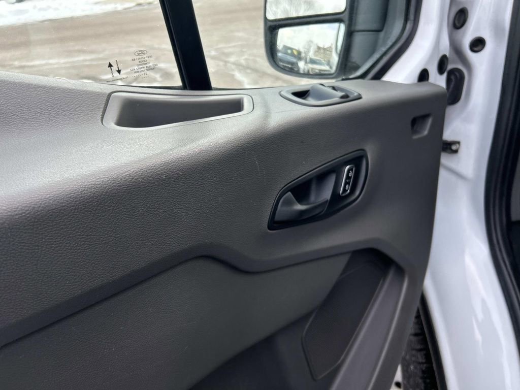 Used 2023 Ford Transit 250 Medium Roof image 17