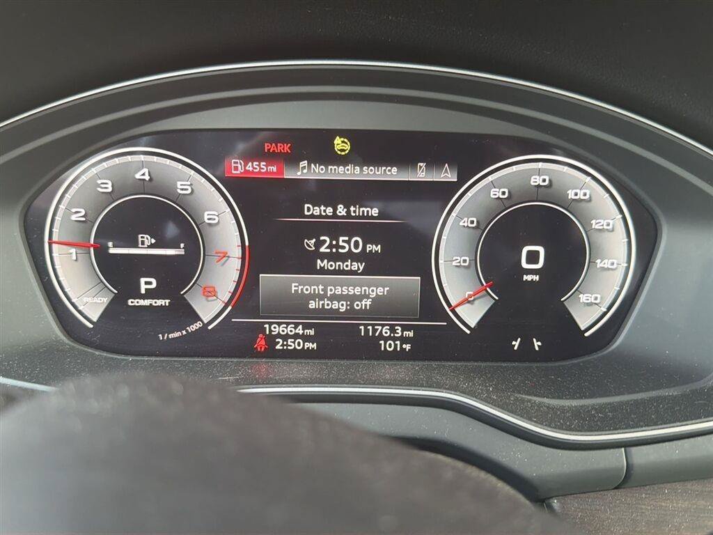 Used 2024 Audi Q5 2.0T Prestige AWD/4WD image 2