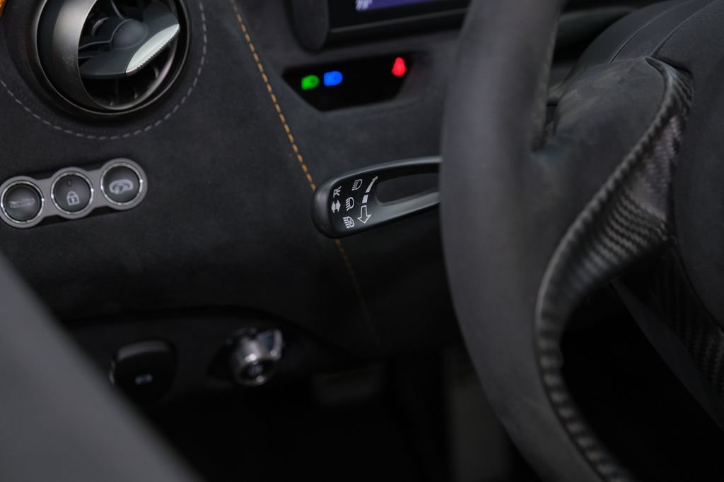 Used 2020 McLaren 720S Spider RWD image 43