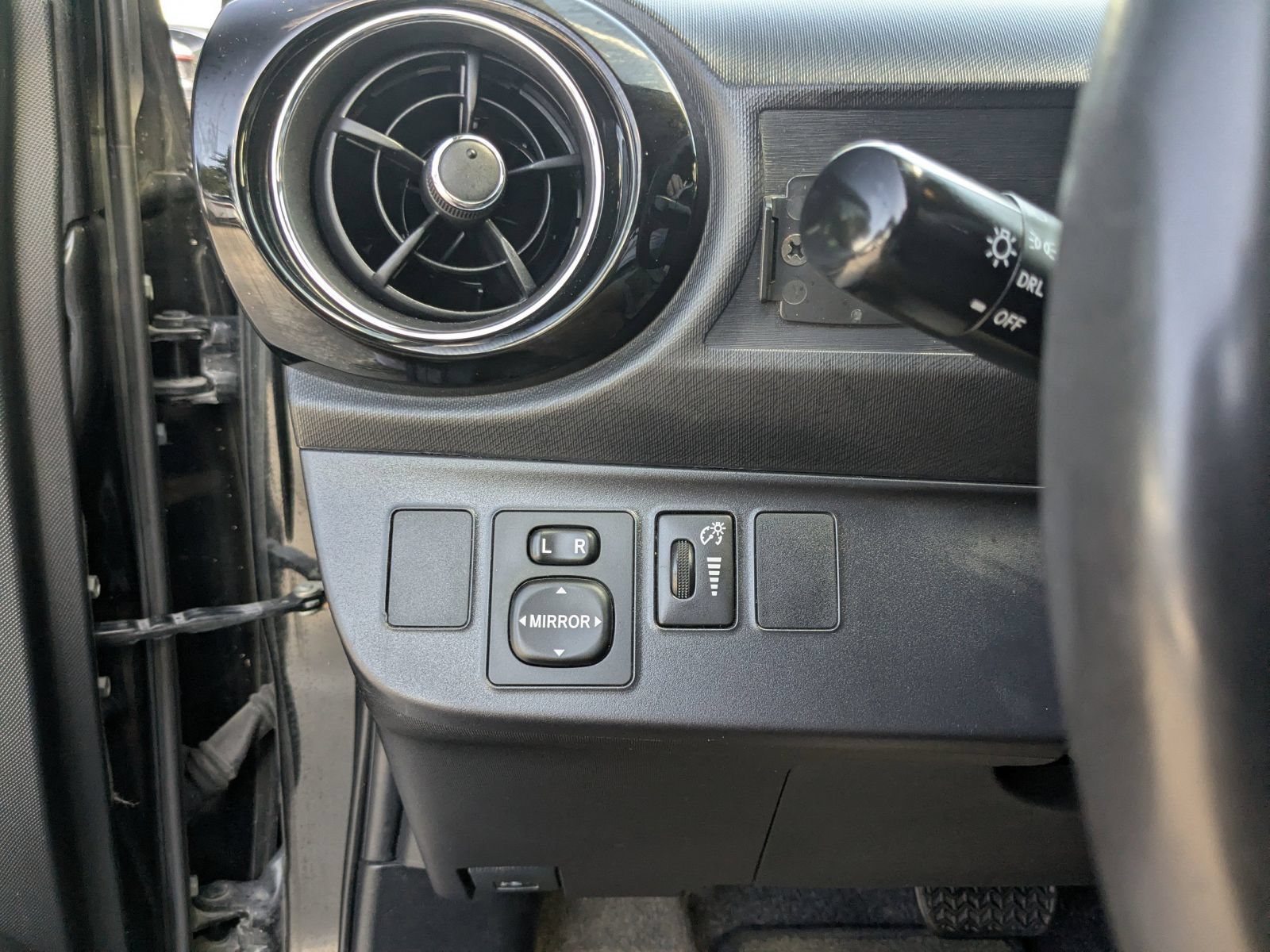 Used 2016 Toyota Prius C Two FWD image 16