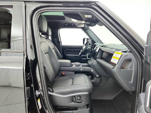 New 2026 Land Rover Defender 110 X-Dynamic SE AWD/4WD image 18
