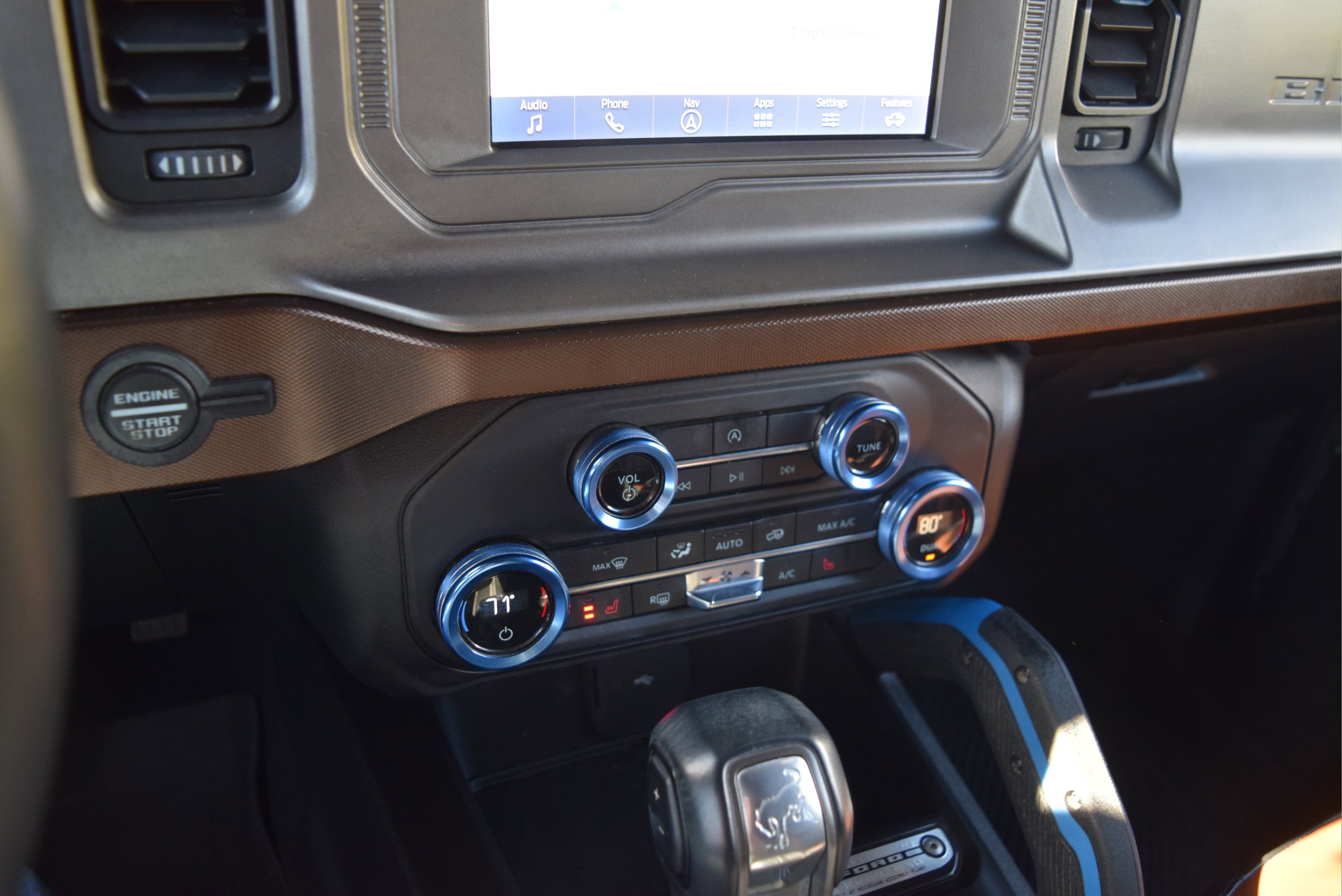 Used 2021 Ford Bronco Outer Banks AWD/4WD image 14