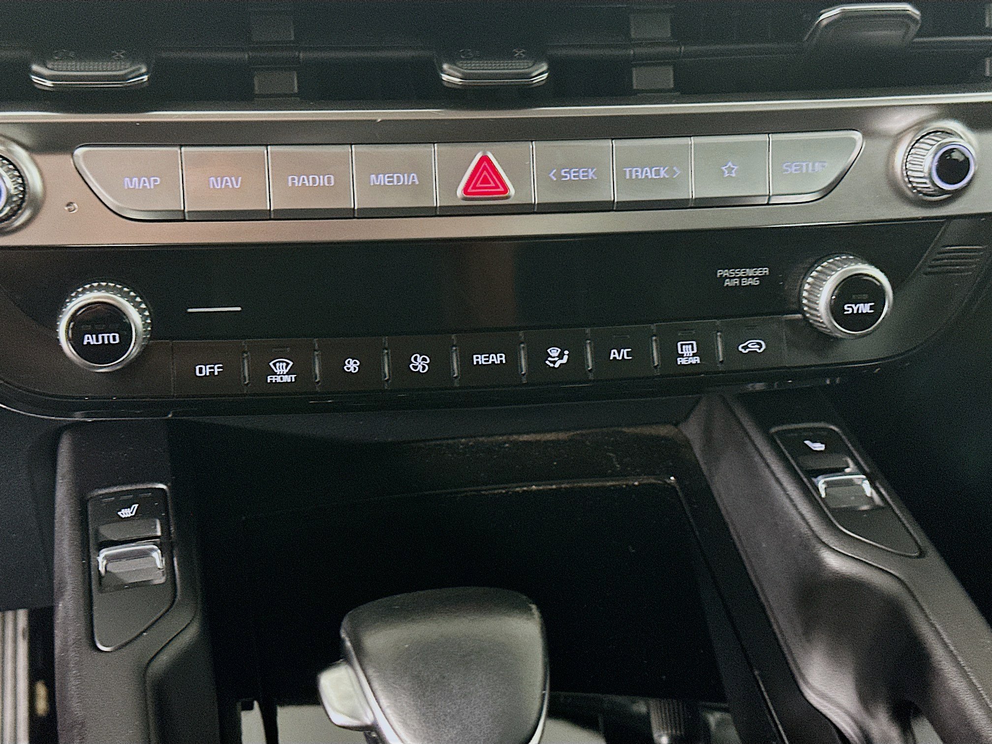 Used 2025 Kia Telluride S FWD image 24
