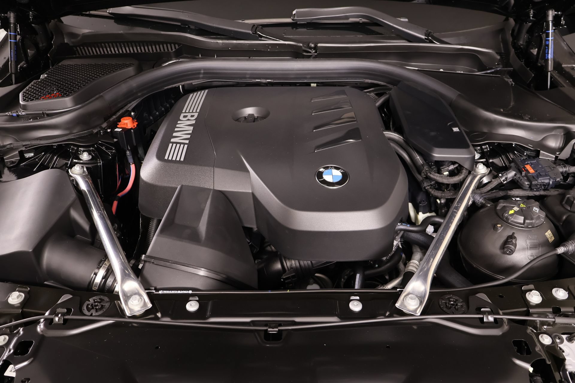 New 2026 BMW 530i xDrive w/ M Sport Package AWD/4WD image 20