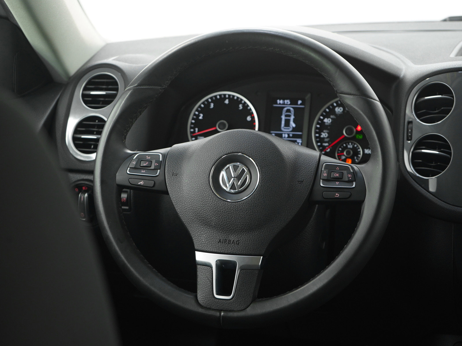 Used 2017 Volkswagen Tiguan S image 15