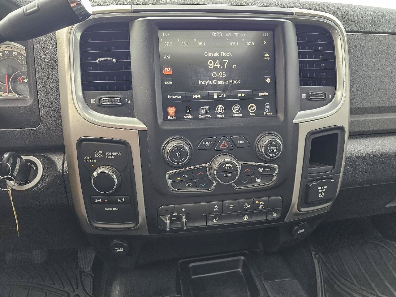 Used 2016 RAM 2500 Power Wagon w/ Luxury Group AWD/4WD image 14