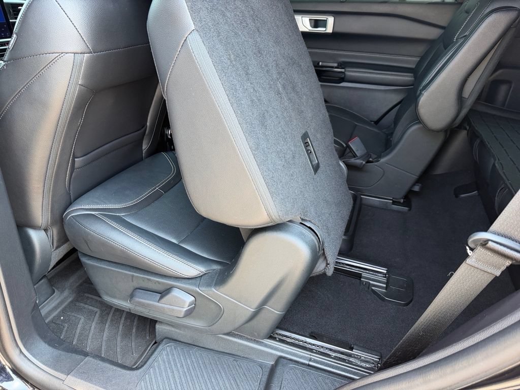 Used 2021 Ford Explorer ST w/ Equipment Group 401A AWD/4WD image 16