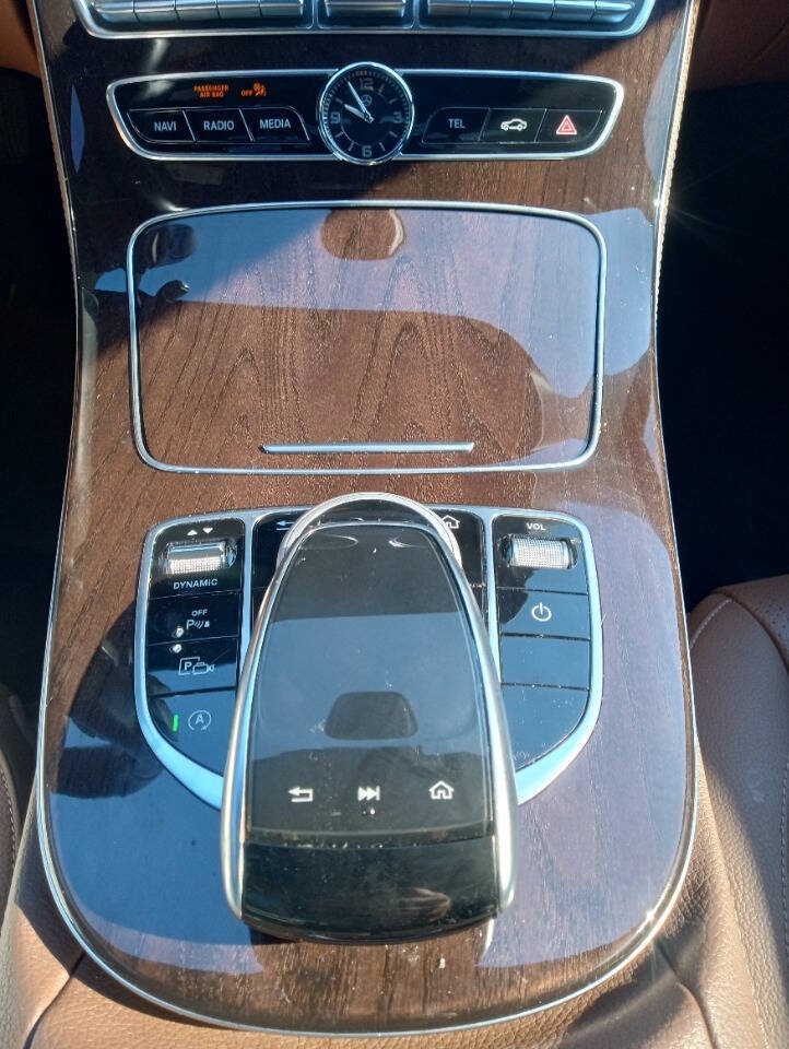 Used 2020 Mercedes-Benz E 350 Sedan image 16