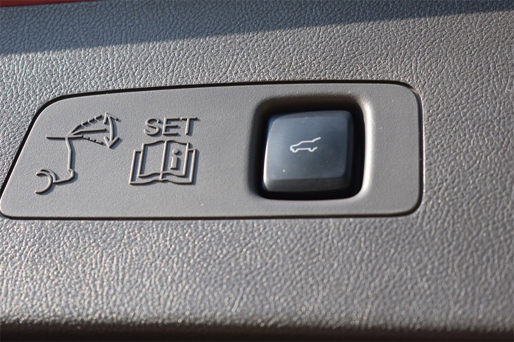 Used 2022 Lincoln Corsair AWD w/ Premium Package image 22