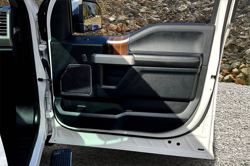 Used 2016 Ford F150 Lariat w/ Equipment Group 502A Luxury image 22