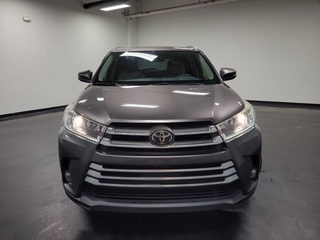 Used 2018 Toyota Highlander Limited image 2