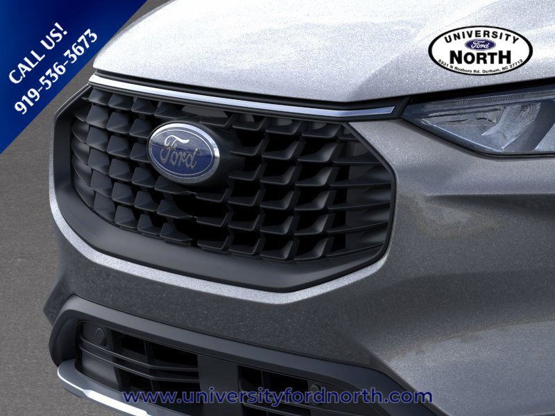 New 2025 Ford Escape SE image 17