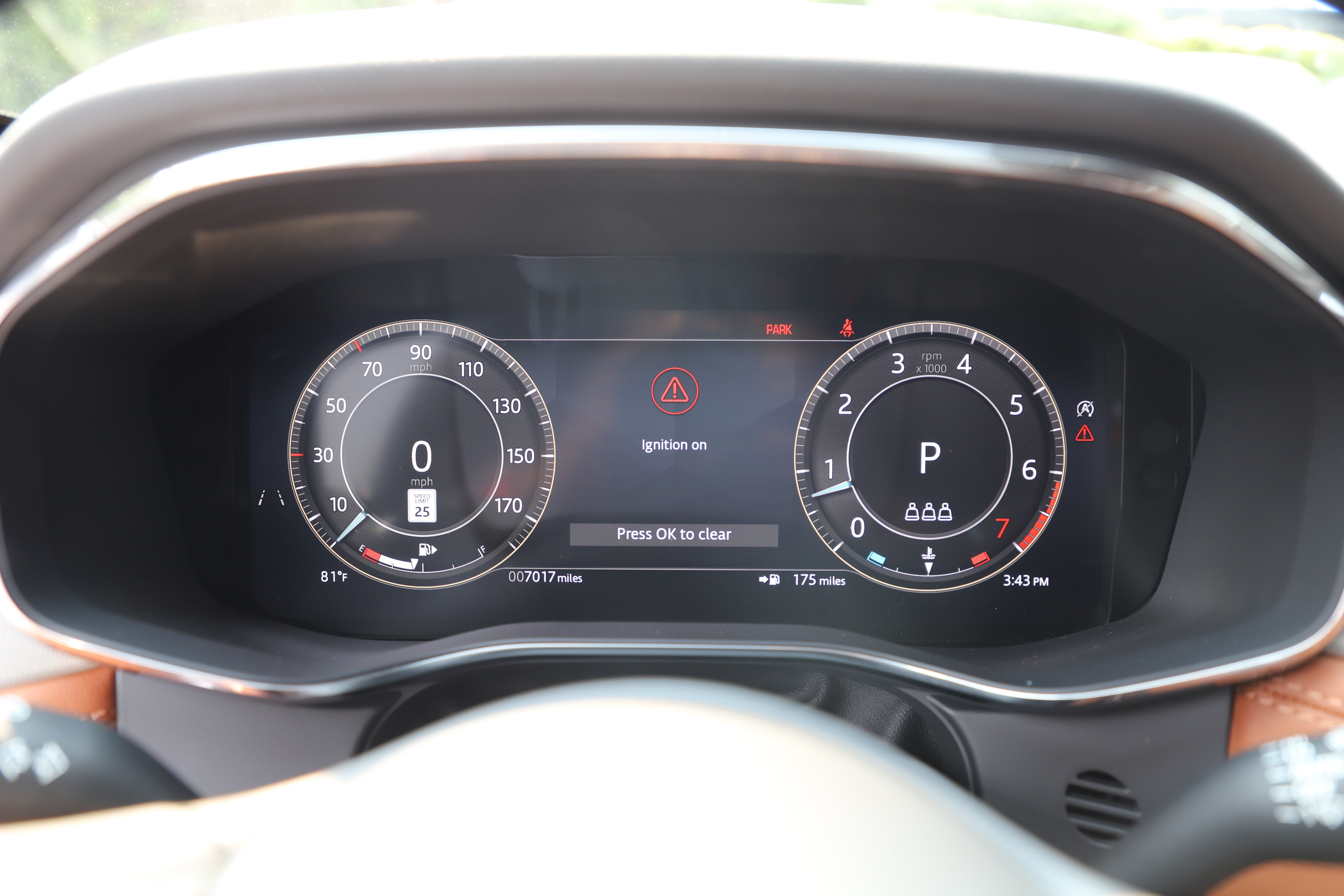 Certified 2025 Jaguar F-PACE R-Dynamic S AWD/4WD image 20