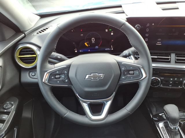 Used 2025 Chevrolet Trax ACTIV w/ Sunroof Package FWD image 11