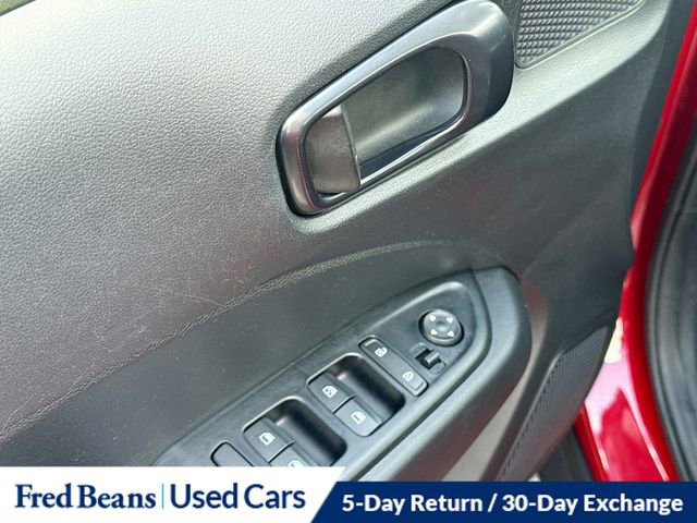 Used 2023 Hyundai Venue Limited image 20